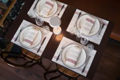 Tischsets>DUNI Bio cel®-Tischset 30 x 40 cm Rigato Bordeaux