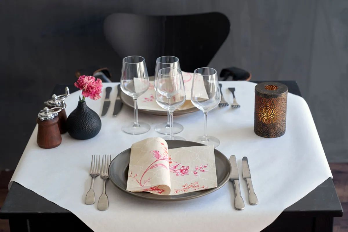 Hussen>DUNI silk®-Mitteldecke 84 x 84 cm Weiß