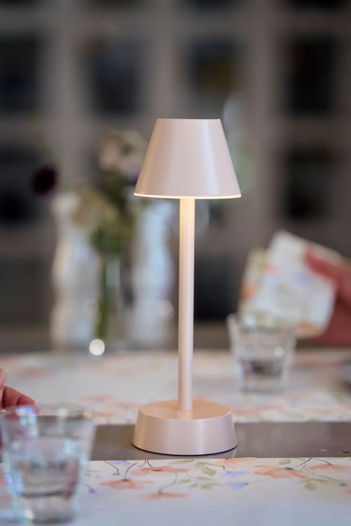 Led Lampen>DUNI LED Lampe kabellos Zelda 32 x Ø 10,3 cm 14 Std. Soft Pink