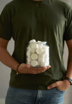 Teelichter & Nachfüllsets>DUNI Maxi Teelichte, 9 Std. Ø 56 mm 9 Std. Weiß