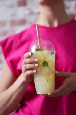 Plastikgläser Und -Becher><noscript><img width=