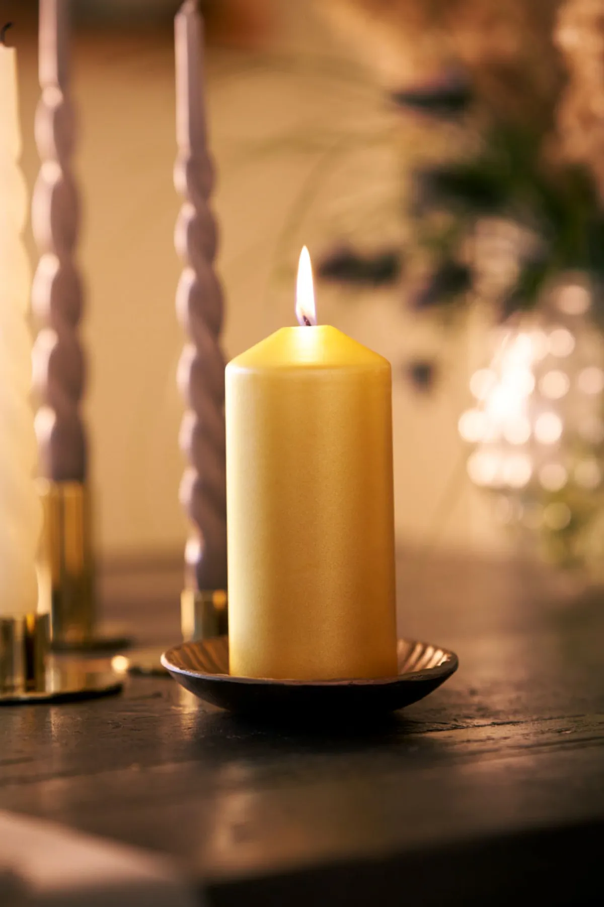 Stumpenkerzen>DUNI Stumpenkerzen, matt 150 x Ø 70 mm 50 Std. Gold