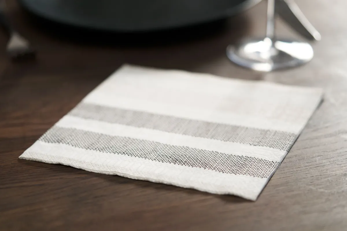 Servietten Im Dinnerformat>DUNI Tissue-Serviette 40 x 40 cm Rigato Black 3-lagig